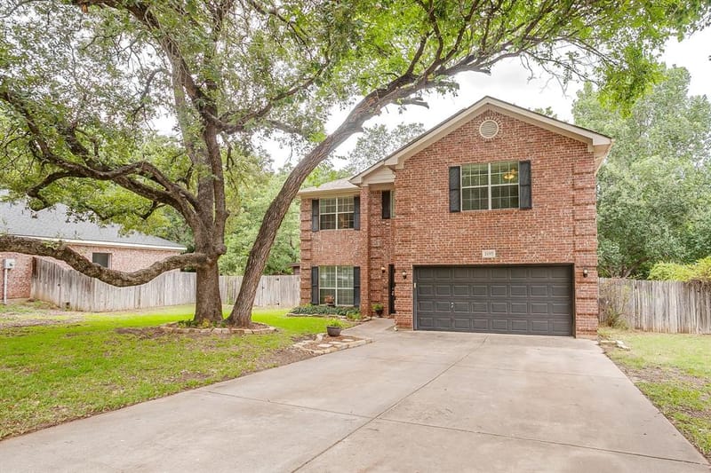 2137 Country Brook Drive, Weatherford TX 76087