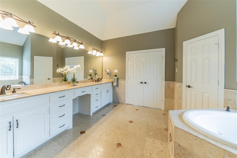 2700 Sunset Circle, Plano TX 75093 - Photo 17