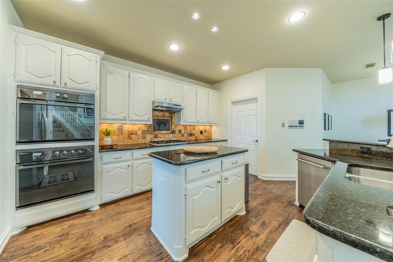 2700 Sunset Circle, Plano TX 75093 - Photo 9