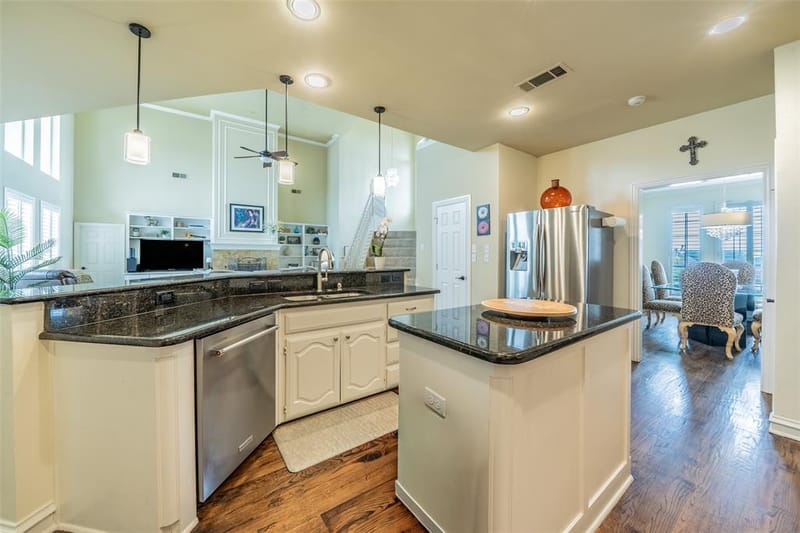 2700 Sunset Circle, Plano TX 75093 - Photo 8