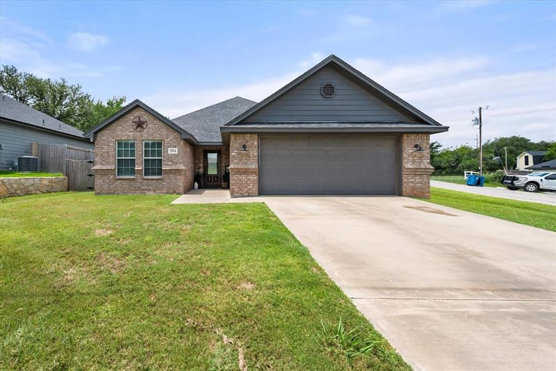 2514 San Gabriel Drive, Granbury TX 76048 - Photo 2