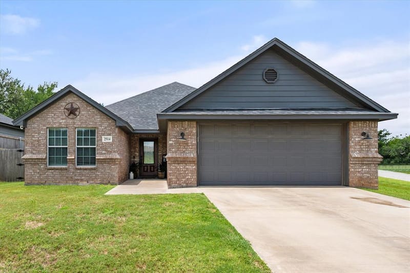 2514 San Gabriel Drive, Granbury TX 76048