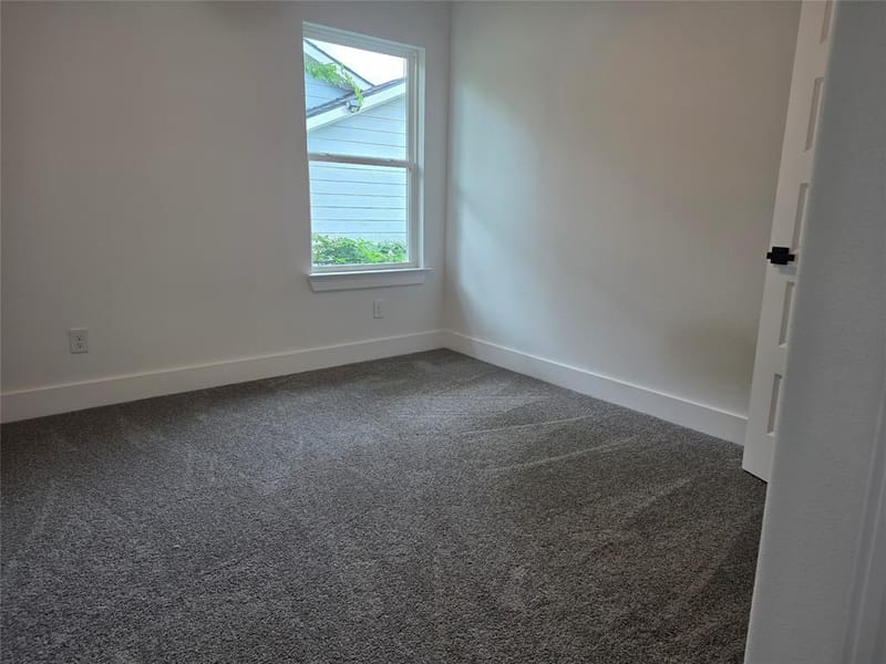 322 W Brownlee Avenue, Dallas TX 75224 - Photo 11