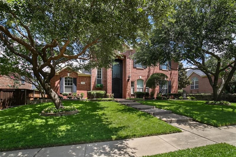 7534 Chinaberry Lane, Frisco TX 75033 - Photo 2