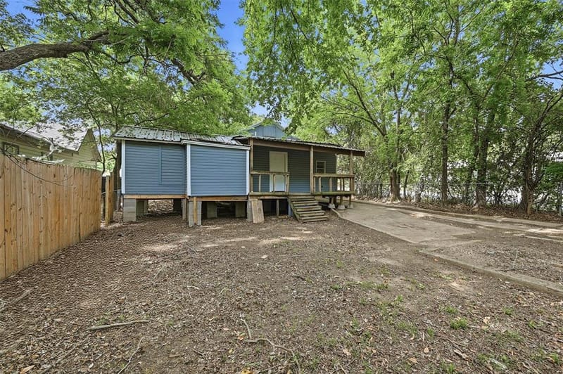 829 W Walker Street, Denison TX 75020 - Photo 23