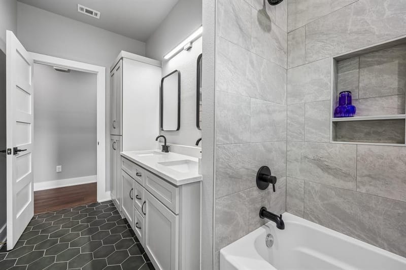 116 E Bexar Street, Mabank TX 75147 - Photo 13