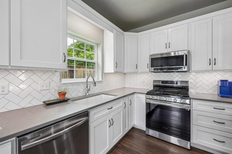 116 E Bexar Street, Mabank TX 75147 - Photo 9