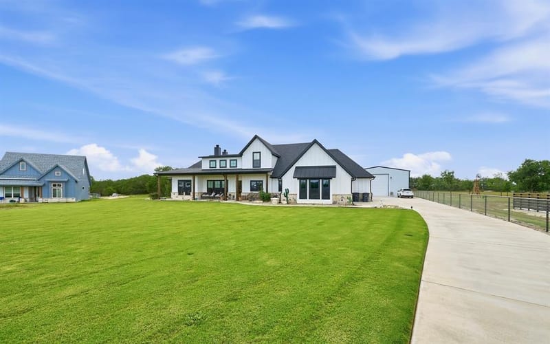 1096 Timber Hills Drive, Weatherford TX 76087 - Photo 3
