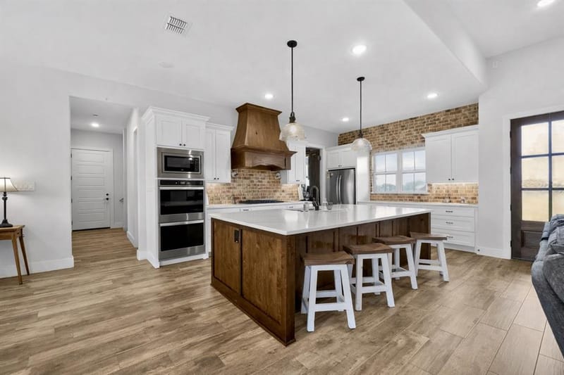 1096 Timber Hills Drive, Weatherford TX 76087 - Photo 9
