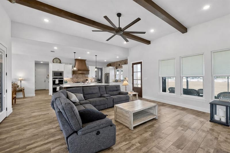 1096 Timber Hills Drive, Weatherford TX 76087 - Photo 8