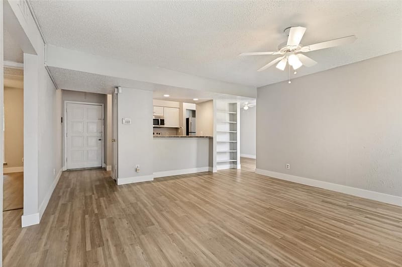 5522 Boca Raton Boulevard # 404, Fort Worth TX 76112 - Photo 4
