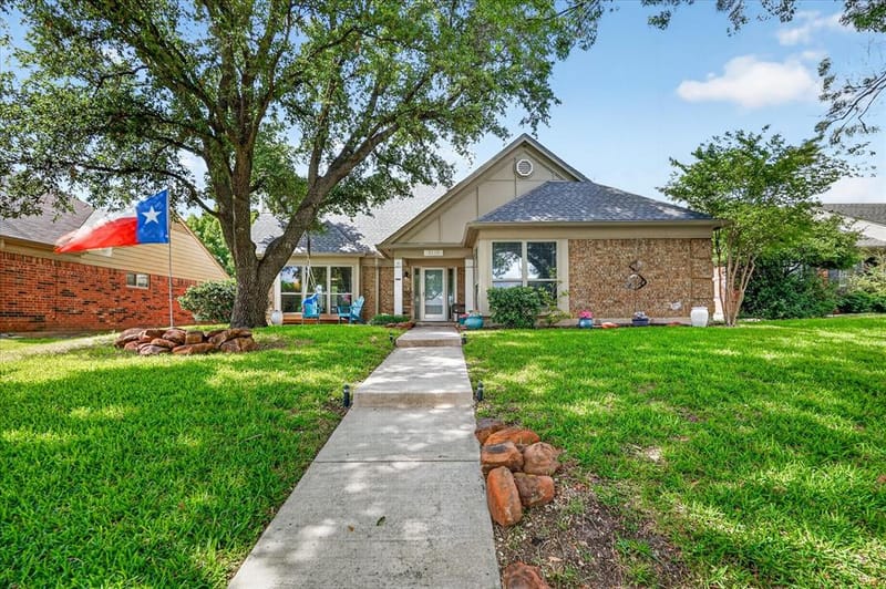 2117 Lavaca Trail, Carrollton TX 75010