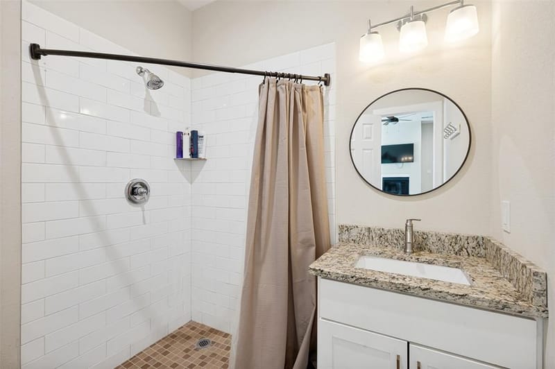 343 N Morris Street, Gainesville TX 76240 - Photo 17