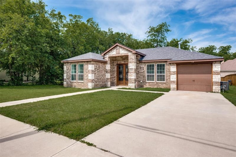 343 N Morris Street, Gainesville TX 76240 - Photo 3