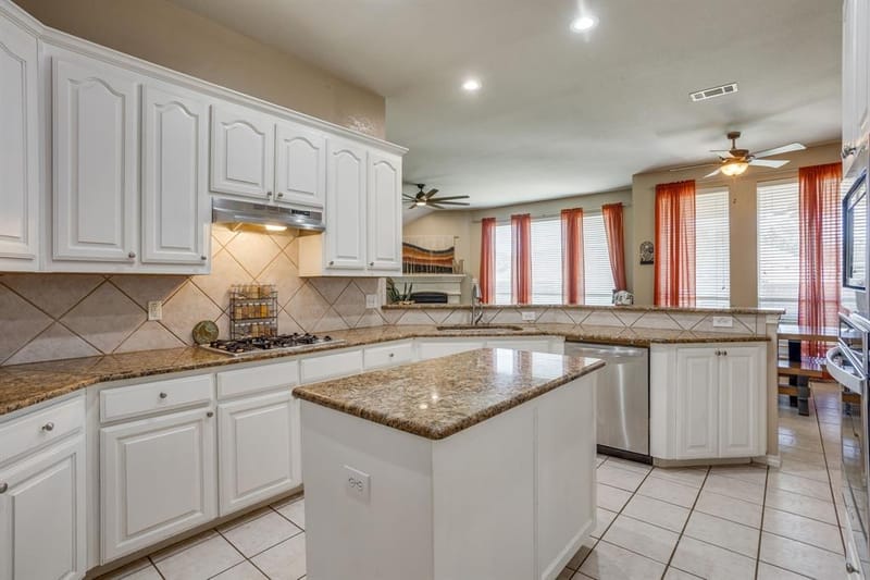 779 Little Ridge Court, Burleson TX 76028 - Photo 10