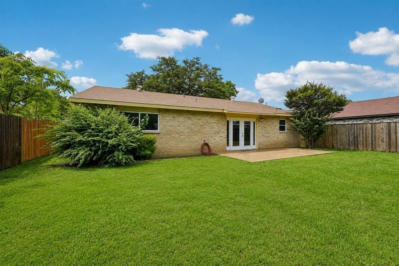 2033 Rose Hill Road, Carrollton TX 75007 - Photo 29