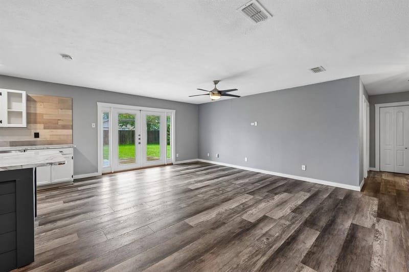 2033 Rose Hill Road, Carrollton TX 75007 - Photo 8