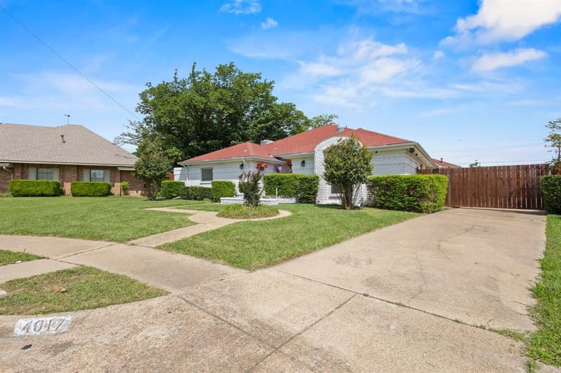 4017 Timberidge Drive, Irving TX 75038 - Photo 2