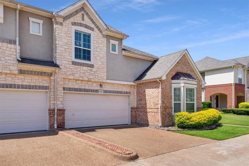 2548 Corbeau Drive, Irving TX 75038 - Photo 3