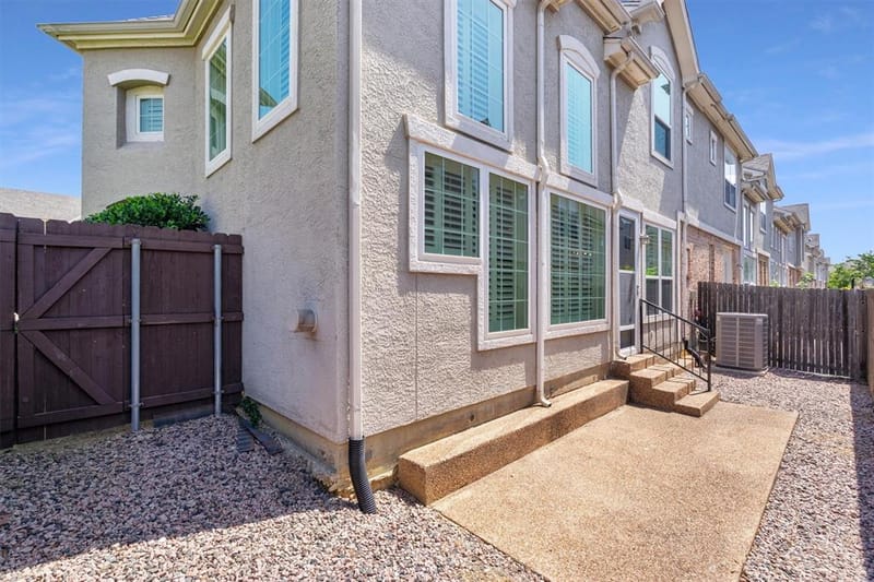 2548 Corbeau Drive, Irving TX 75038 - Photo 37