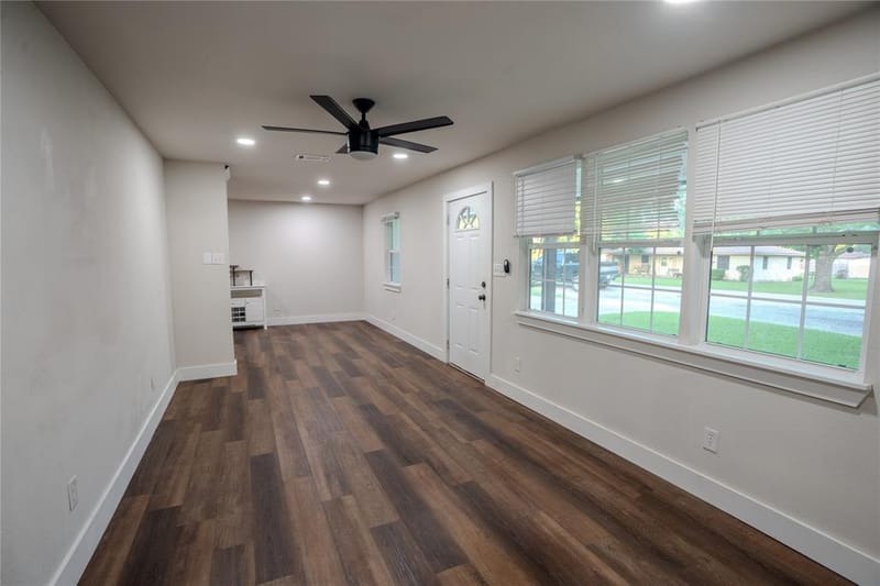 503 E Roosevelt Avenue, Whitney TX 76692 - Photo 2