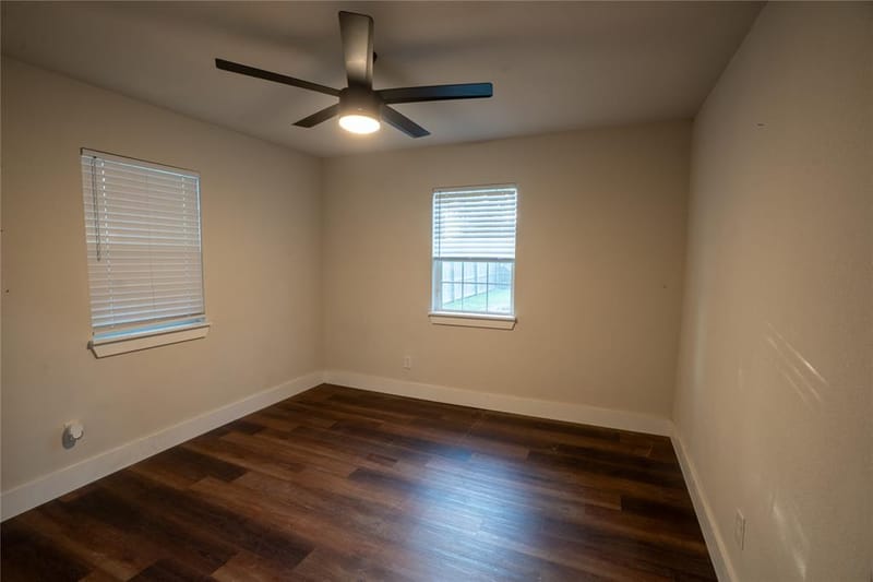 503 E Roosevelt Avenue, Whitney TX 76692 - Photo 5