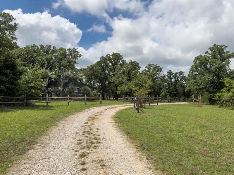 1102 NE 23rd Street, Mineral Wells TX 76067 - Photo 5
