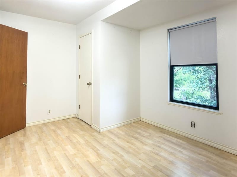 1102 NE 23rd Street, Mineral Wells TX 76067 - Photo 29