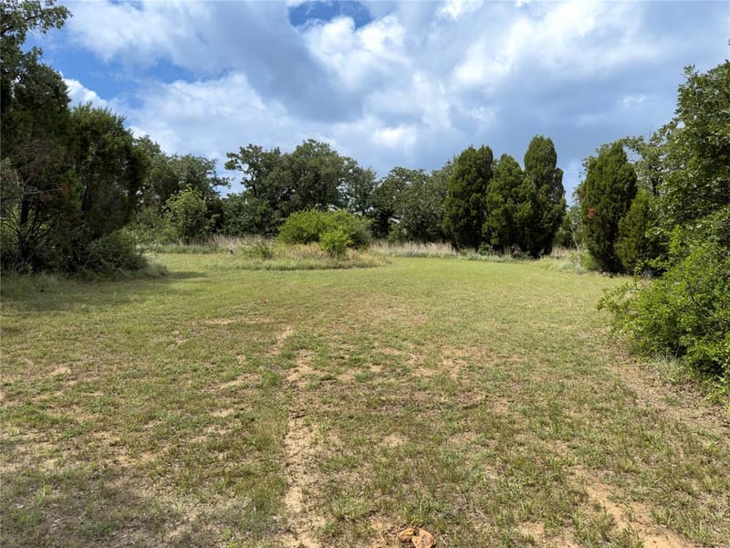 1102 NE 23rd Street, Mineral Wells TX 76067 - Photo 8
