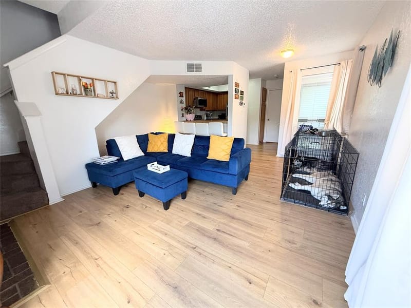 2312 Balsam Drive # A214, Arlington TX 76006