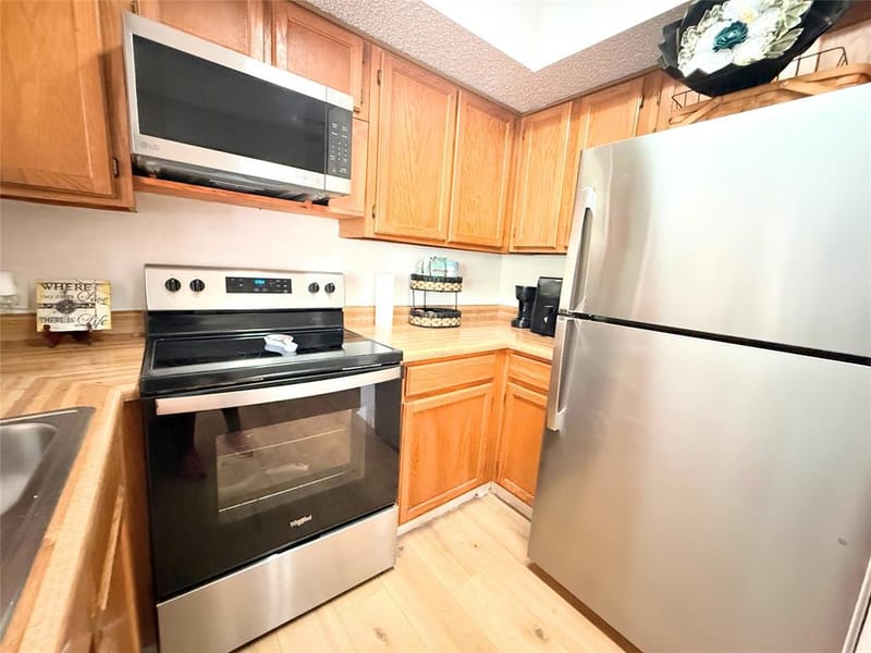 2312 Balsam Drive # A214, Arlington TX 76006 - Photo 10
