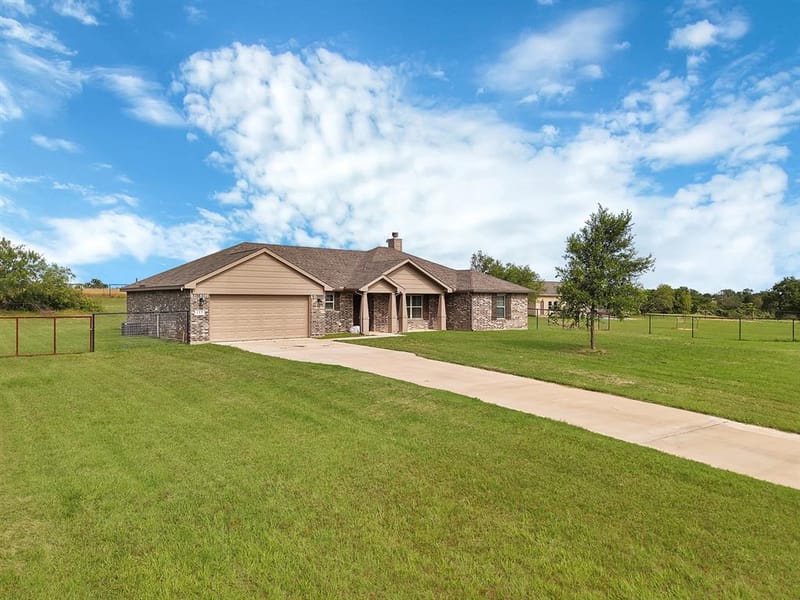 115 Springwood Ranch Loop, Springtown TX 76082 - Photo 24