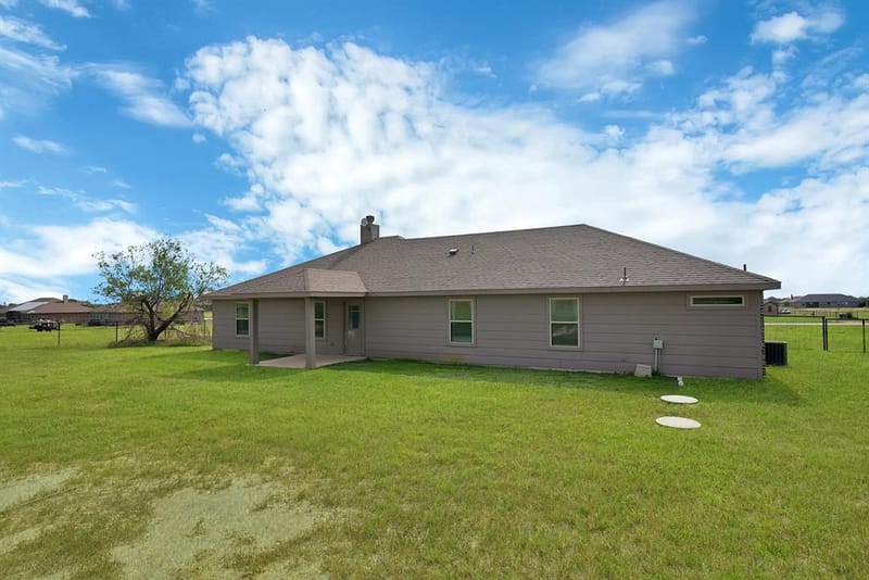 115 Springwood Ranch Loop, Springtown TX 76082 - Photo 18