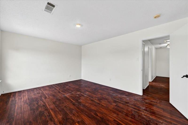 6008 Mckaskle Drive, Fort Worth TX 76119 - Photo 32