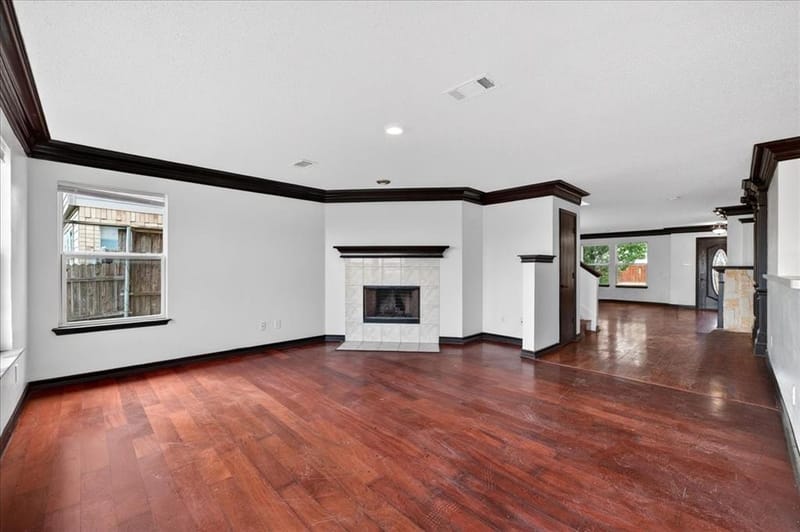 6008 Mckaskle Drive, Fort Worth TX 76119 - Photo 9
