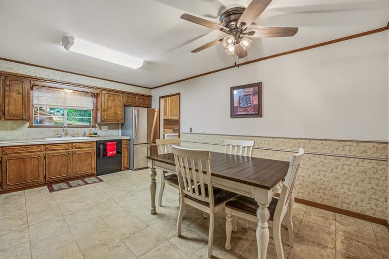 1335 N Lydia Street, Stephenville TX 76401 - Photo 9