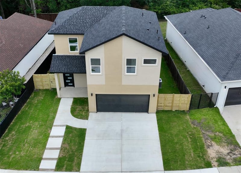 2823 Curvilinear Court, Dallas TX 75227 - Photo 2