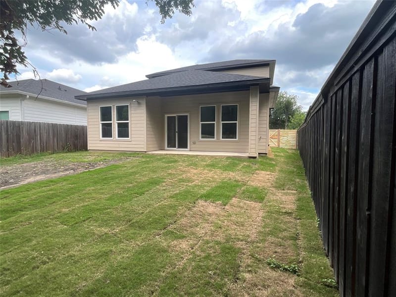 2823 Curvilinear Court, Dallas TX 75227 - Photo 38