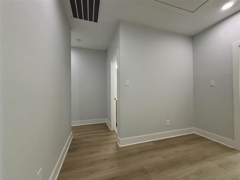 2823 Curvilinear Court, Dallas TX 75227 - Photo 31