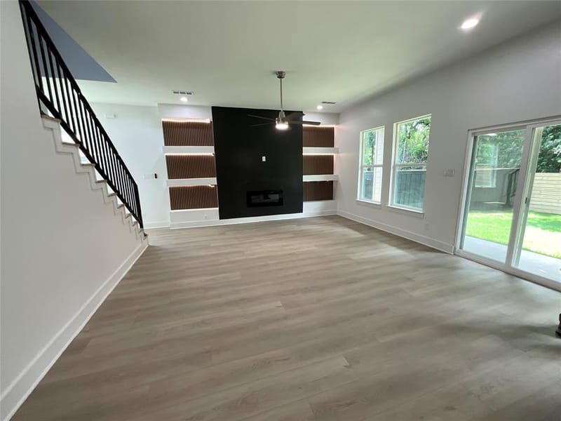 2823 Curvilinear Court, Dallas TX 75227 - Photo 8