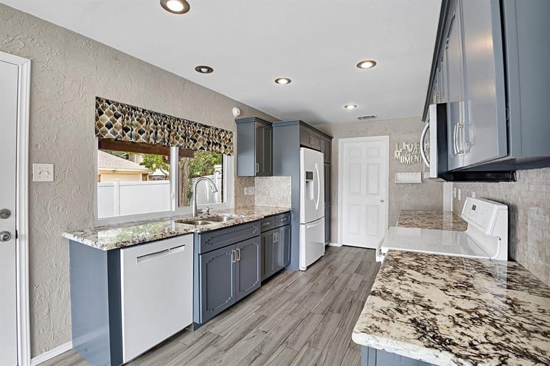 1600 Hearthstone Drive, Plano TX 75023 - Photo 11