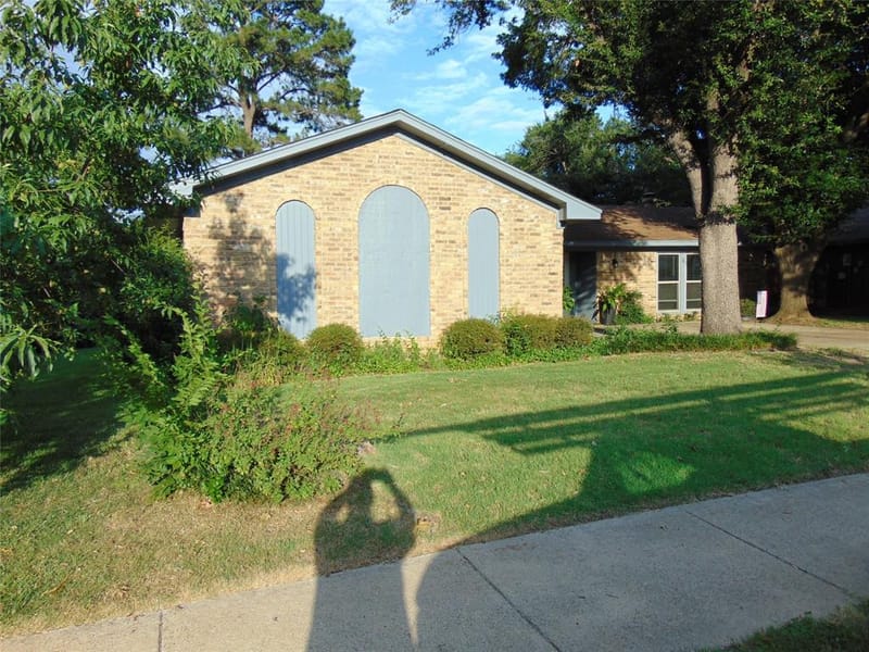 5420 Kings Manor Drive, Lake Dallas TX 75065 - Photo 3