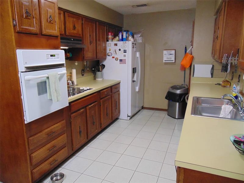 5420 Kings Manor Drive, Lake Dallas TX 75065 - Photo 9