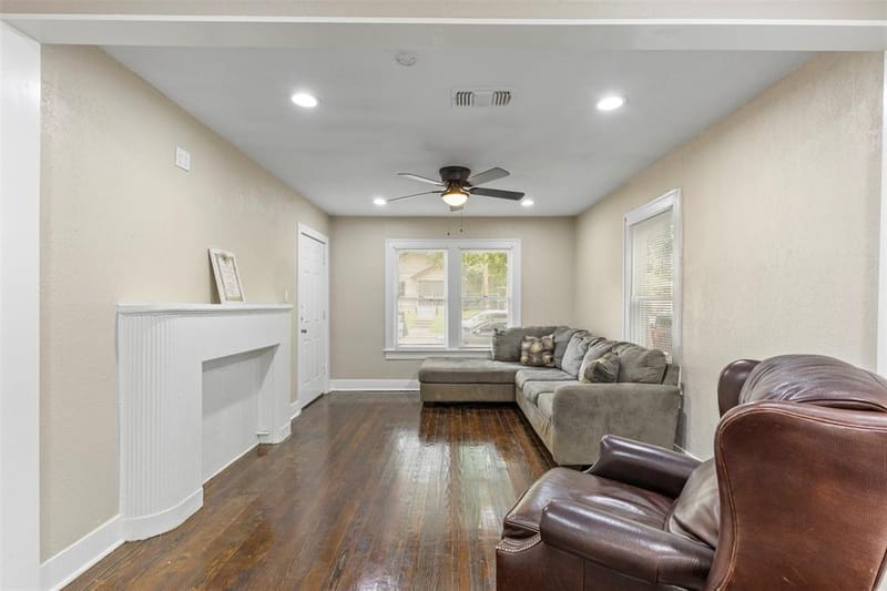 3227 Spring Avenue, Dallas TX 75215