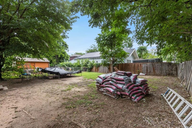 3227 Spring Avenue, Dallas TX 75215 - Photo 9