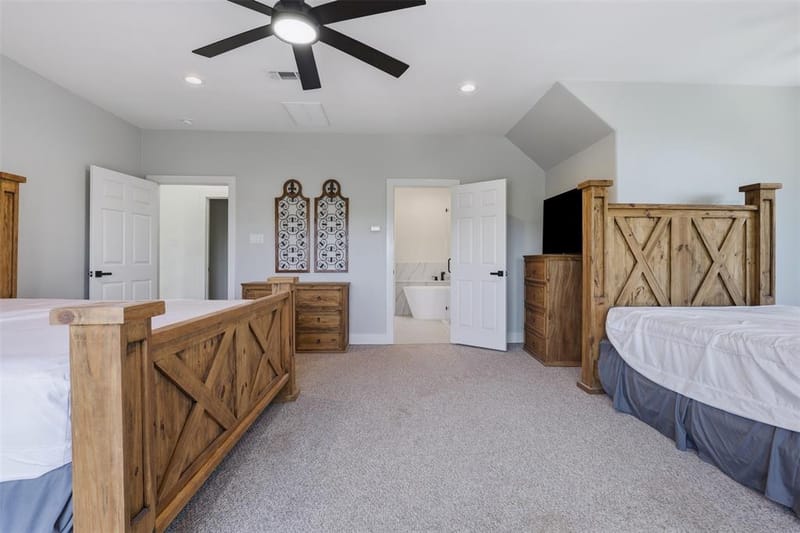 6107 Grande Cove Court, Granbury TX 76049 - Photo 27