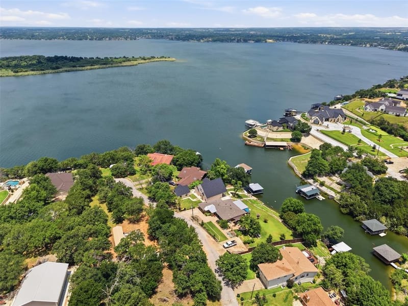 6107 Grande Cove Court, Granbury TX 76049