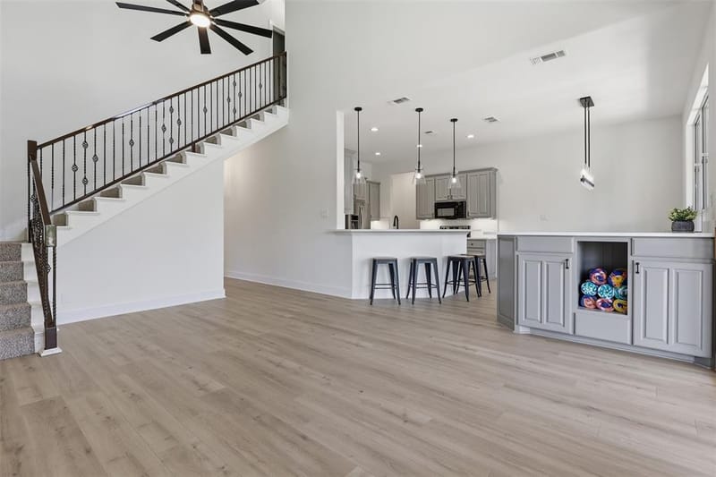 6107 Grande Cove Court, Granbury TX 76049 - Photo 9