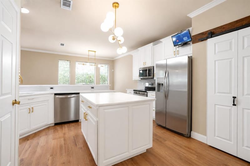 609 Trails End Court, Hurst TX 76054 - Photo 12
