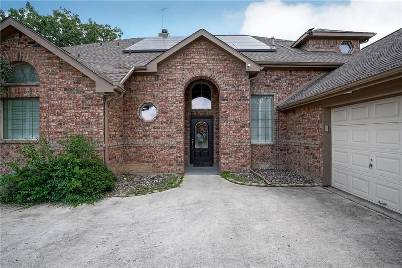 609 Trails End Court, Hurst TX 76054 - Photo 3